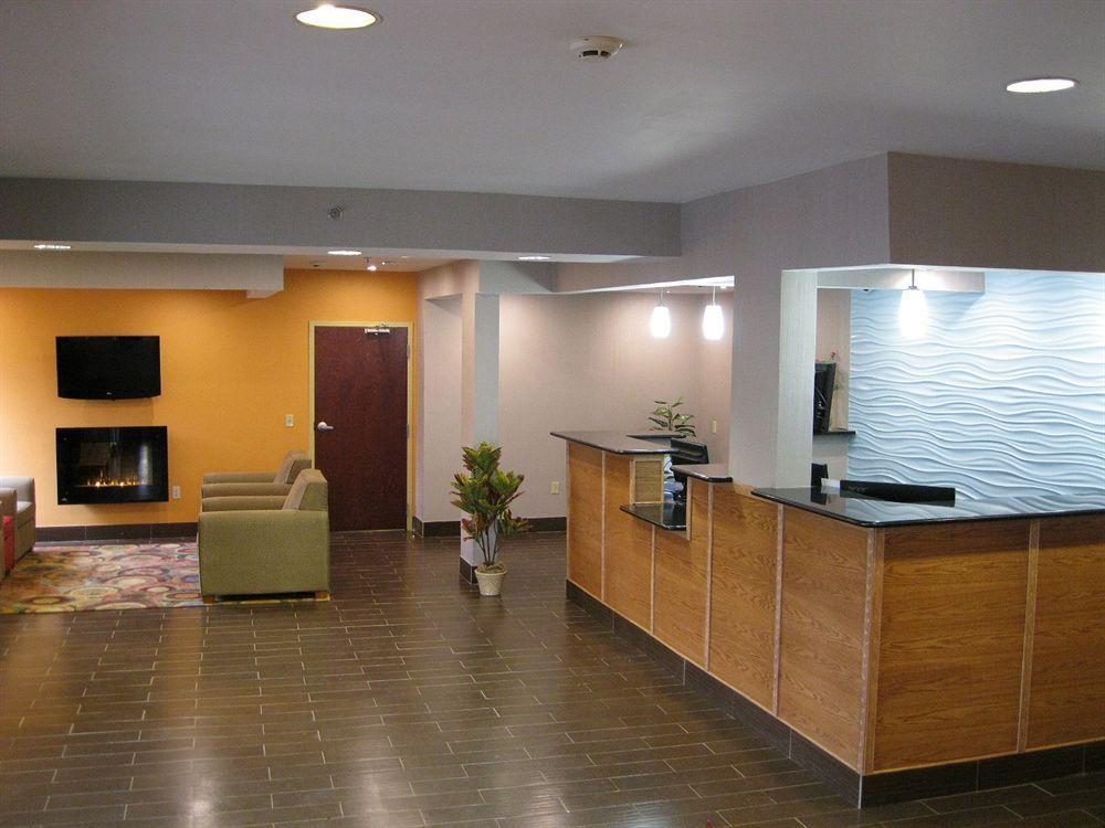 Comfort Inn & Suites Harrisburg-Hershey North Екстер'єр фото
